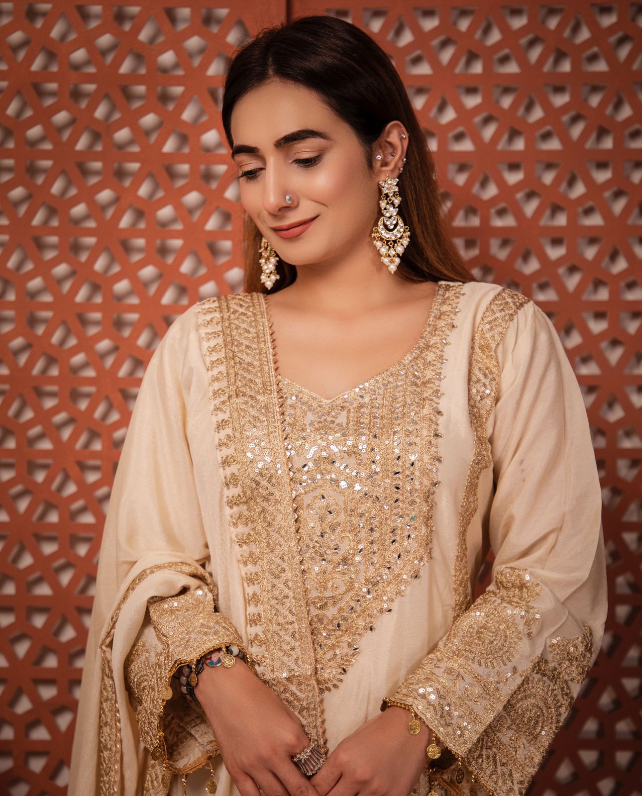 Noor zari suit set - Image 2